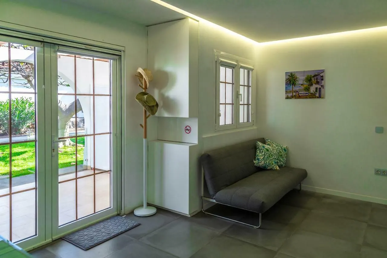 Lujoso Y Moderno Bungalow - Complejo Parque Golf - contacts
